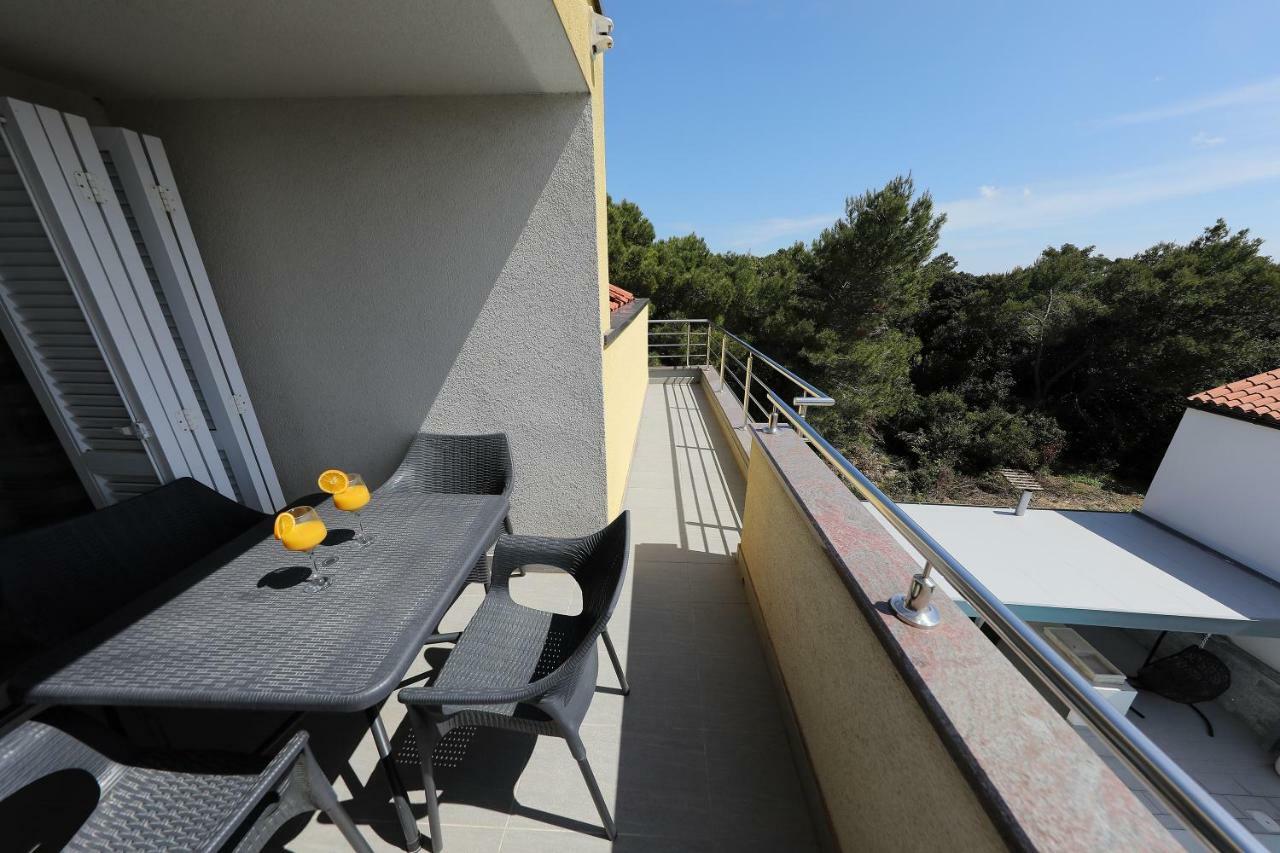 Luxury Villa Nada With Pool Petrcane Exterior foto