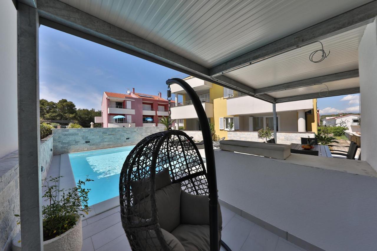 Luxury Villa Nada With Pool Petrcane Exterior foto